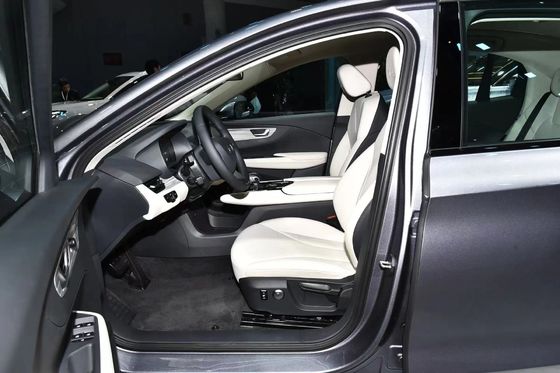 Benzina o carburante elettrico 2024 Hongqi Eqm5 Auto Nero Colore Ventilazione efficiente del sedile