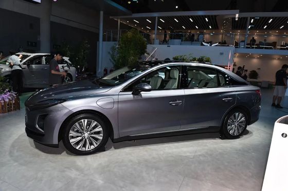 Benzina o carburante elettrico 2024 Hongqi Eqm5 Auto Nero Colore Ventilazione efficiente del sedile