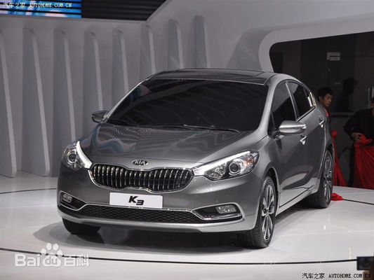 K3 Kia Subcompact Car 4 Door Sedan con touch screen ad alta risoluzione