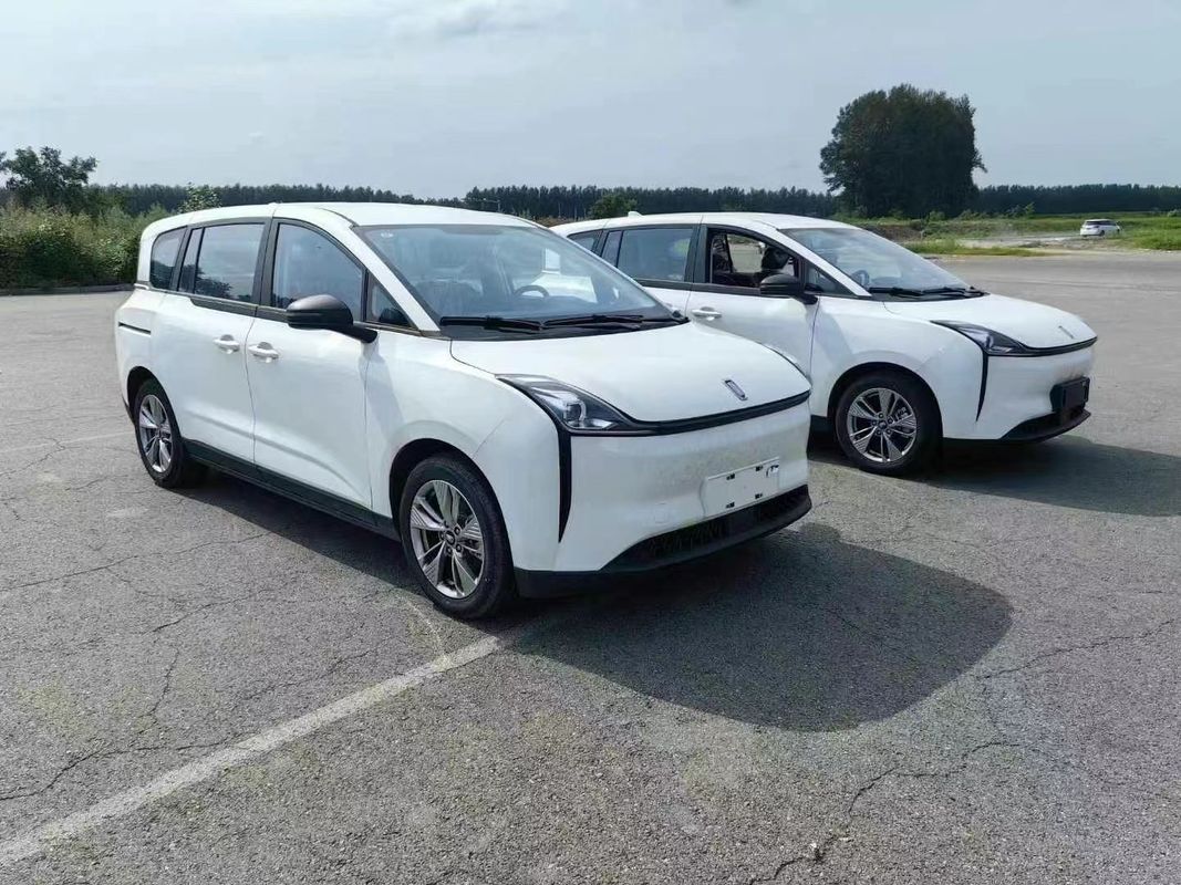 2023 Auto FAW Pentium Nat Bianco Veicolo multiuso Benzina o elettrico