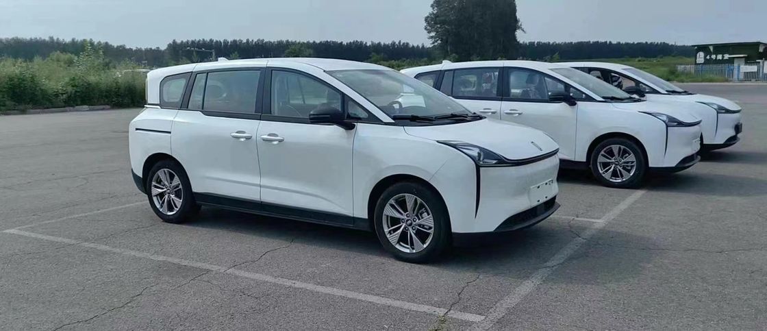 2023 Auto FAW Pentium Nat Bianco Colore Puro Elettrico Alta Velocità 5 Sedie